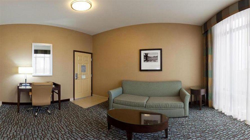 Holiday Inn Express & Suites Salinas, An Ihg Hotel Bagian luar foto